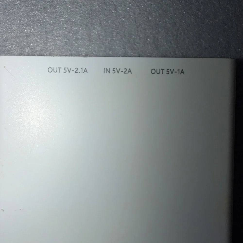 Metecsmart 10000mAh Power Bank Only – Model A-627KN – White -‎ Pre Owned